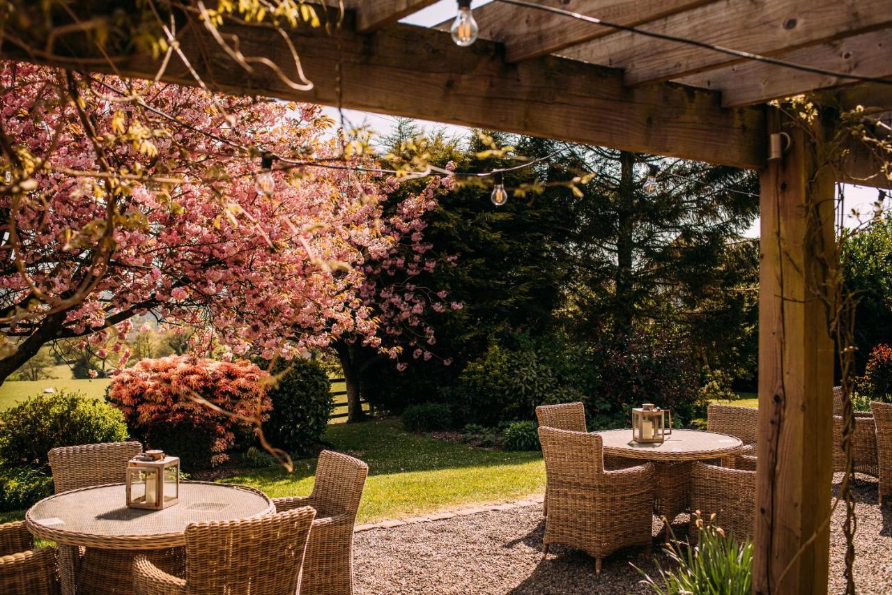 The Shireburn Arms Hotel Clitheroe Bagian luar foto
