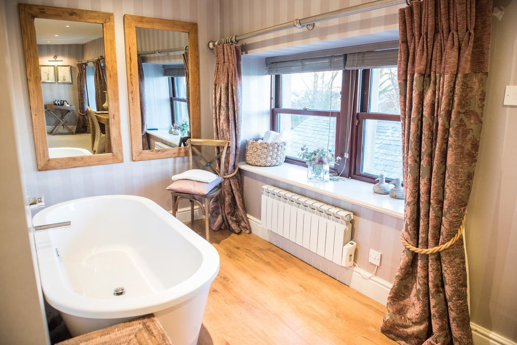 The Shireburn Arms Hotel Clitheroe Bagian luar foto